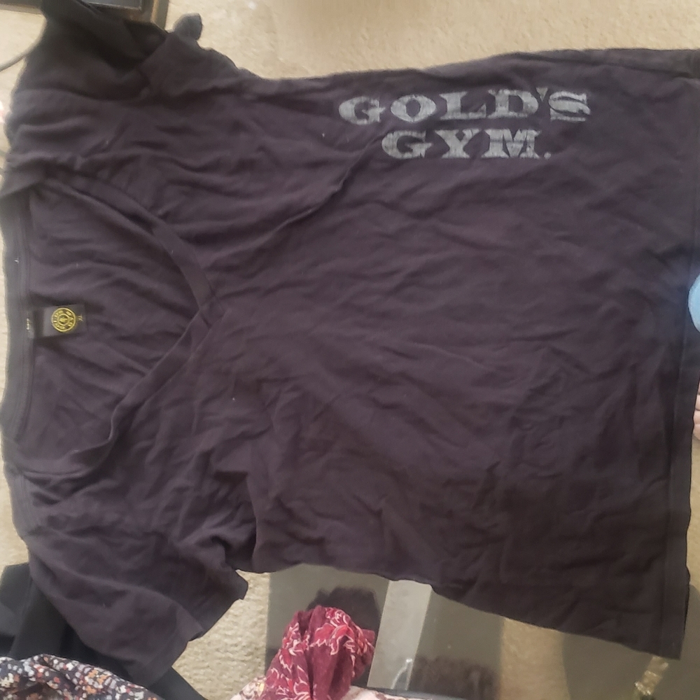 Golds Gym T shirt